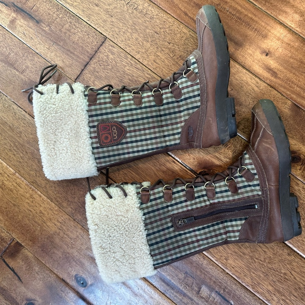 UGG Women's Brown and Cream Plaid Winter Boots size 9 - Picture 2 of 9